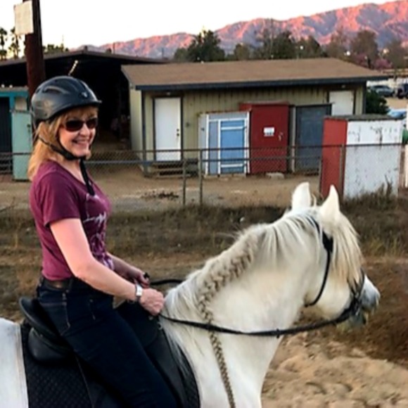 Meet your Posher, Lee - Picture 1 of 1